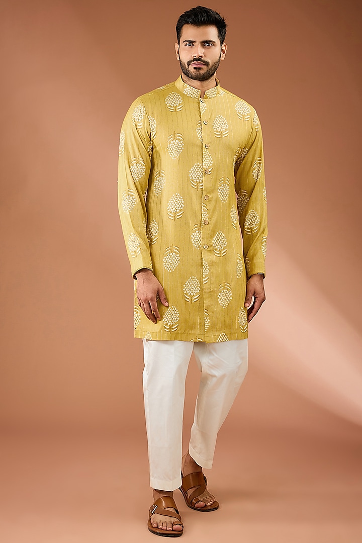 Yellow Viscose Blend Tikki Handwork & Butta Printed Kurta Set by AASTHASHAH at Pernia's Pop Up Shop