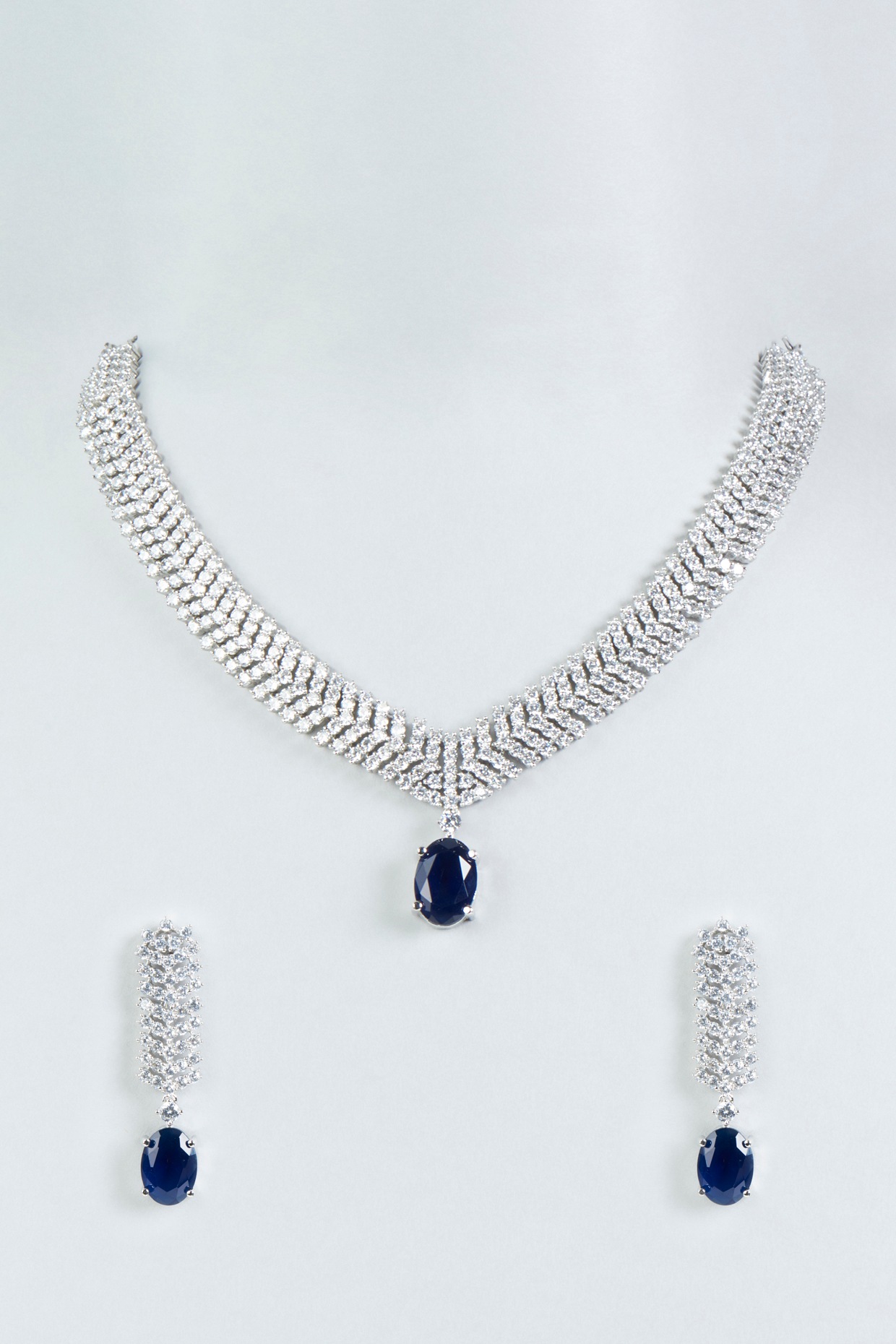 blue stone diamond necklace designs