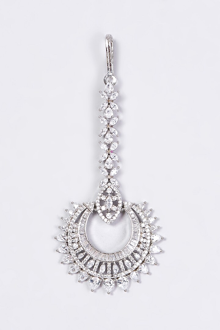 White Finish Faux Diamond Maang Tikka In Mixed Metal by Aster at Pernia's Pop Up Shop