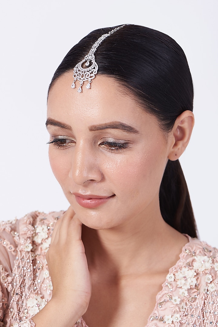 White Finish Maang Tikka With Diamonds by Aster at Pernia's Pop Up Shop
