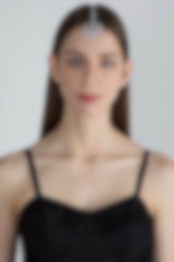 White Finish Diamond Maang Tikka by Aster at Pernia's Pop Up Shop