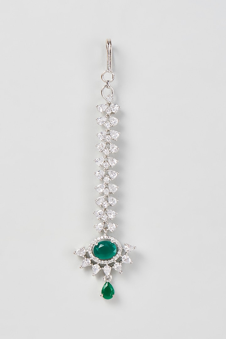 White Finish Zircon & Emerald Stone Maang Tikka by Aster at Pernia's Pop Up Shop