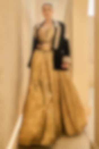 Gold Silk Jacquard Crushed  dulhan bday 22 may Lehenga Set by Ashna Vaswani at Pernia's Pop Up Shop