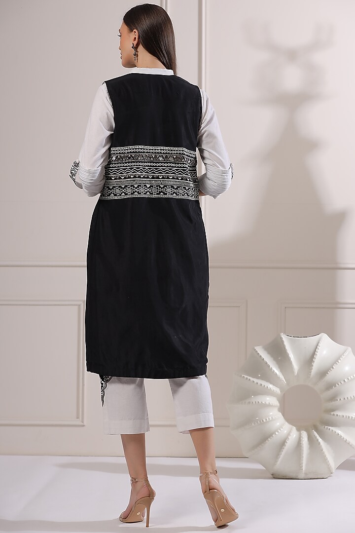 White Linen Kurta Set With Jacket by Ashna Vaswani at Pernia's Pop Up Shop