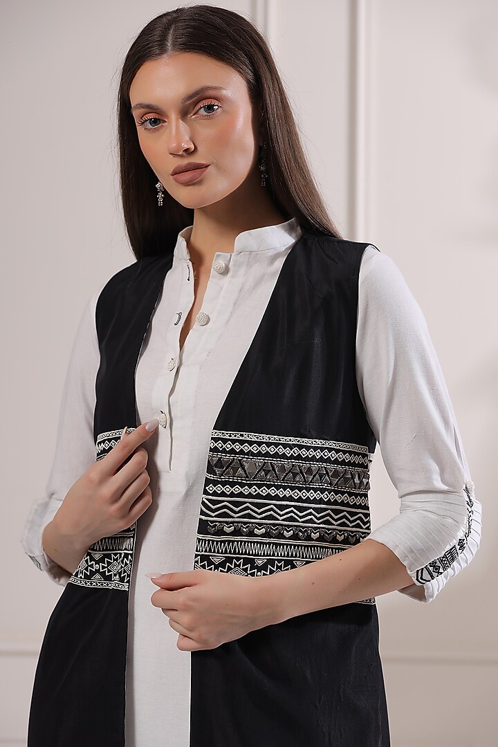 White Linen Kurta Set With Jacket by Ashna Vaswani at Pernia's Pop Up Shop