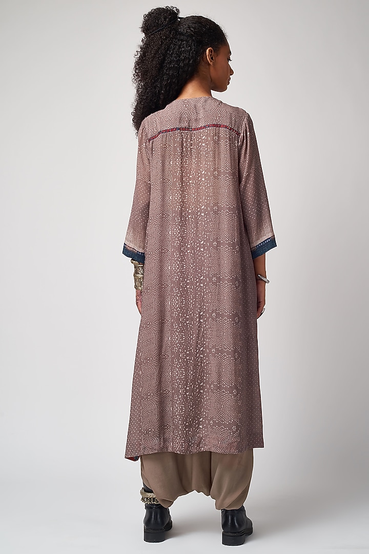 Ash Printed Textured Asymmetrical Kurta Set by ASEEM KAPOOR at Pernia's Pop Up Shop