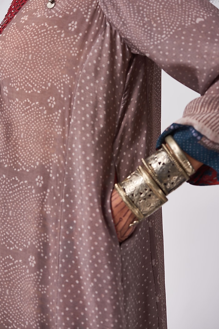 Ash Printed Textured Asymmetrical Kurta Set by ASEEM KAPOOR at Pernia's Pop Up Shop