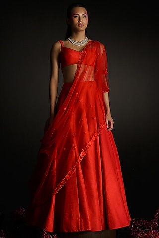 Red Raw Silk Lehenga Set by Ahanthem by Reena