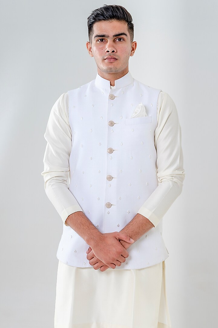 Ivory Dupion Silk Embroidered Bundi Jacket Set by Amrit Dawani at Pernia's Pop Up Shop