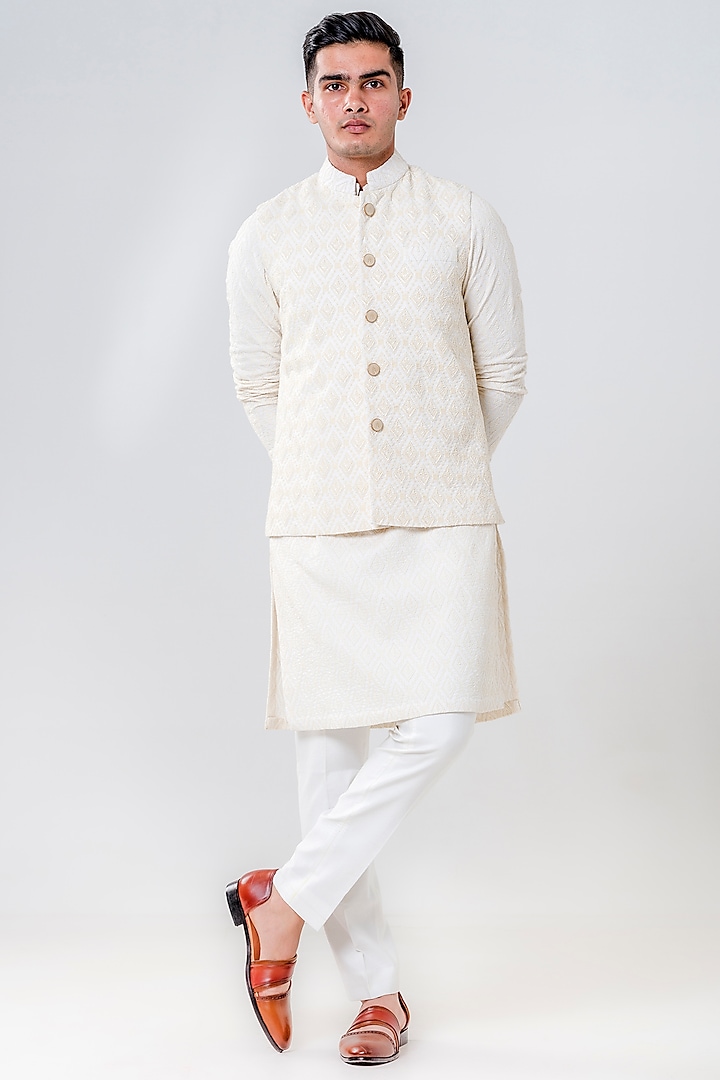 Ivory Lucknowi Bundi Jacket With Kurta Set by Amrit Dawani