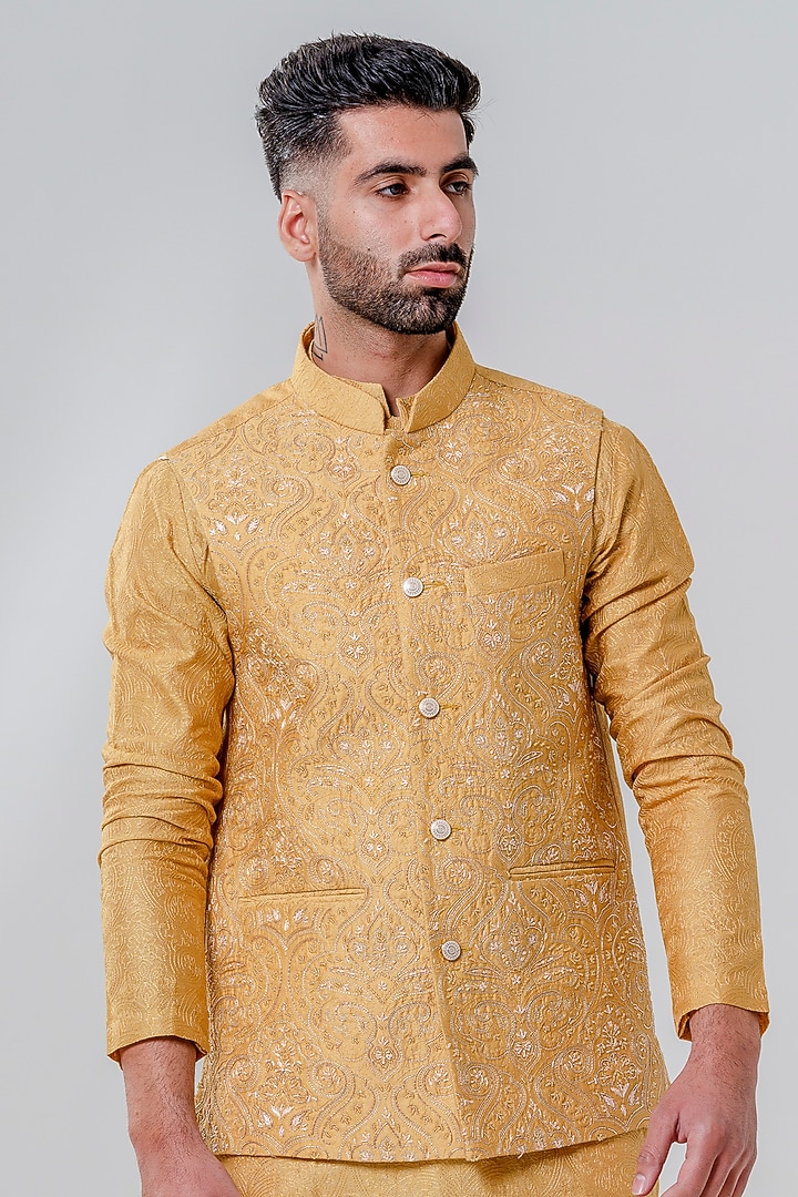 Mustard Lucknowi Embroidered Bundi Jacket Set by Amrit Dawani at Pernia's Pop Up Shop