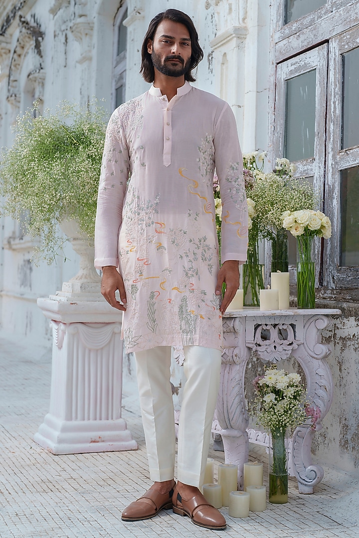 Pink Muslin Resham Embroidered Kurta Set by Amrit Dawani at Pernia's Pop Up Shop