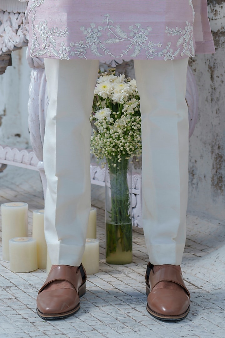 Onion Pink Raw Silk Embroidered Kurta Set by Amrit Dawani at Pernia's Pop Up Shop