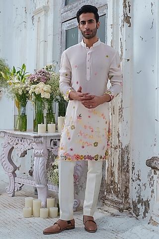 Ivory Muslin Floral Embroidered Kurta Set by Amrit Dawani