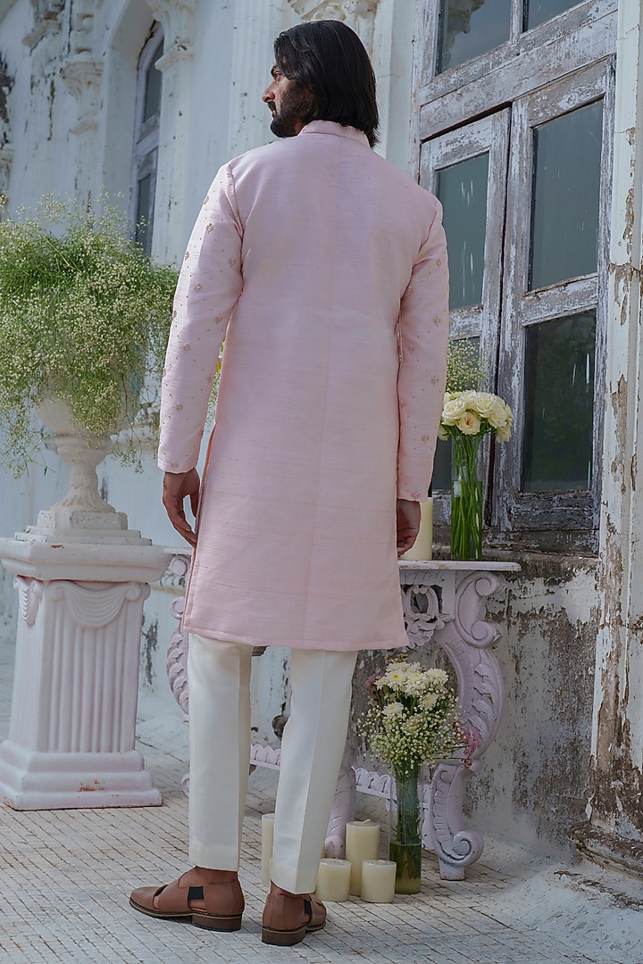 Pink Raw Silk Embroidered Kurta Set by Amrit Dawani at Pernia's Pop Up Shop