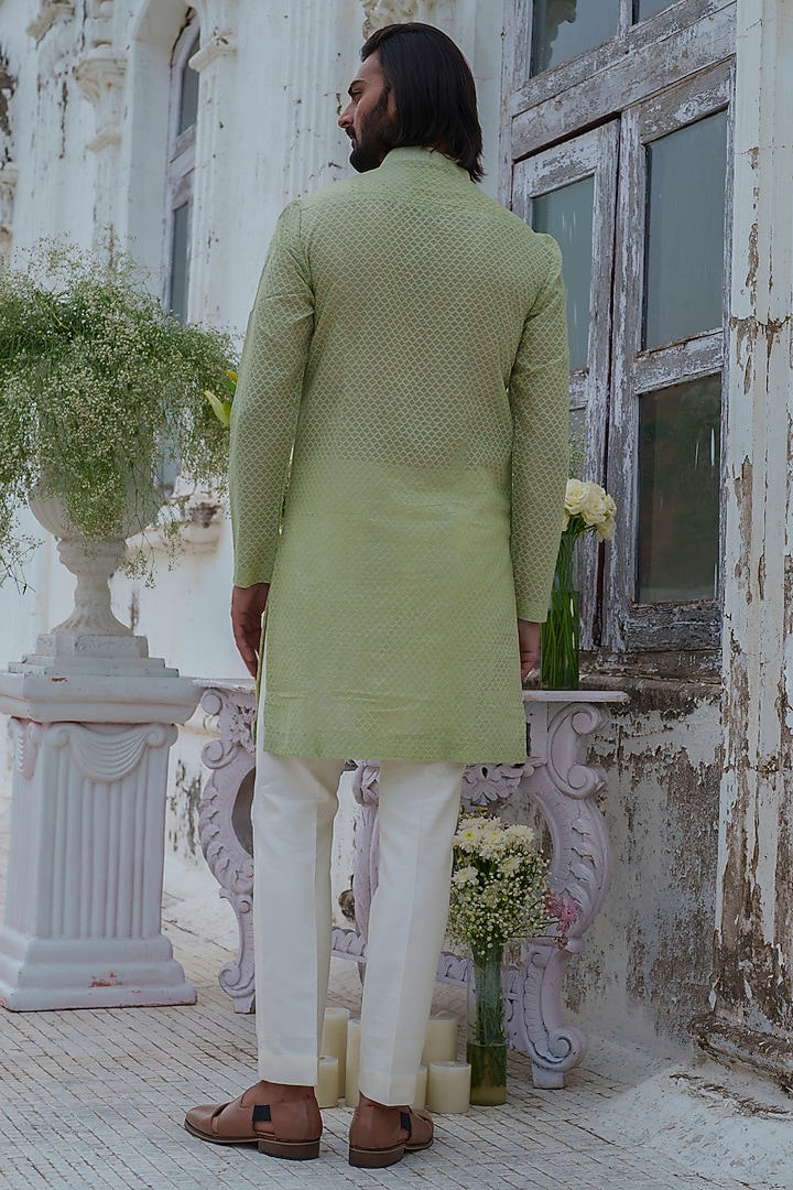 Green Self Chanderi Kurta Set by Amrit Dawani at Pernia's Pop Up Shop