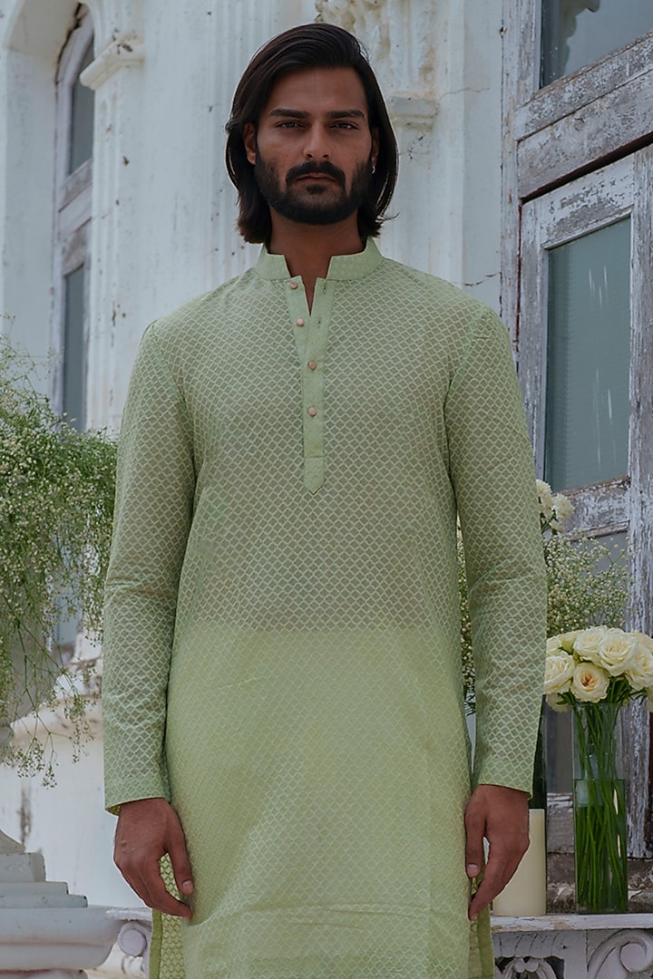 Green Self Chanderi Kurta Set by Amrit Dawani at Pernia's Pop Up Shop