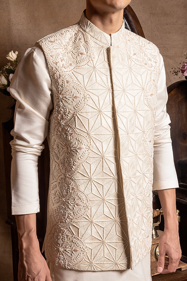 Ivory Cotton Silk Embroidered Bundi Set by Amrit Dawani at Pernia's Pop Up Shop
