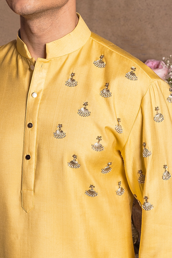 Yellow Cotton Silk Embroidered Kurta Set by Amrit Dawani at Pernia's Pop Up Shop