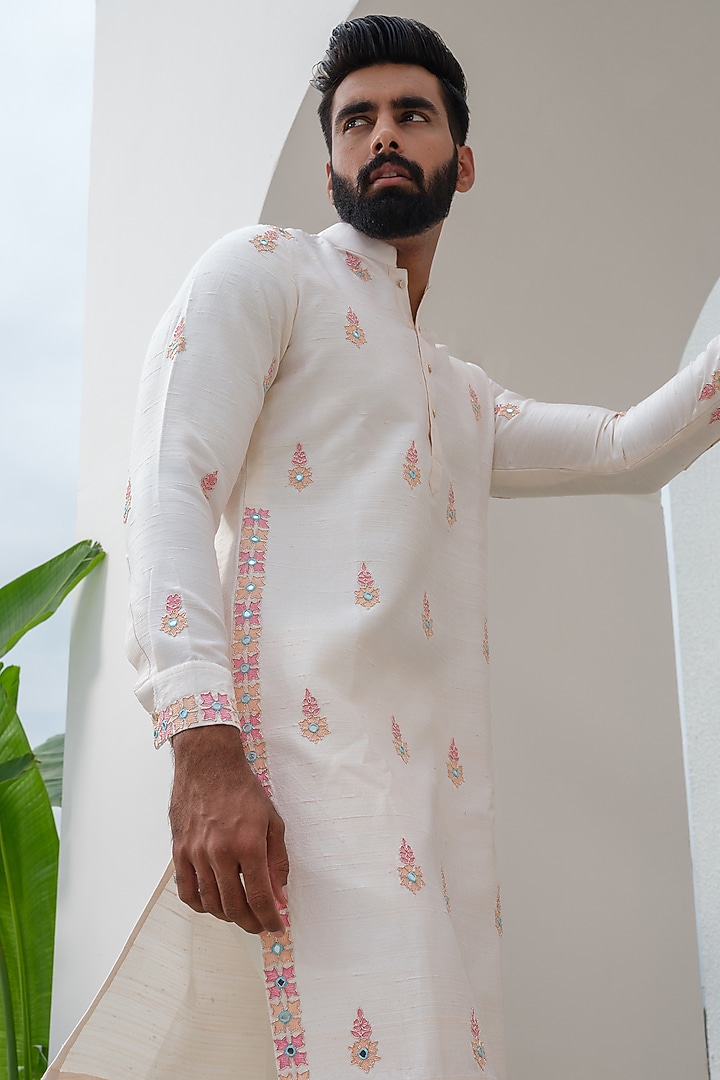 Light Pink Raw Silk Hand Embroidered Kurta Set by Amrit Dawani at Pernia's Pop Up Shop
