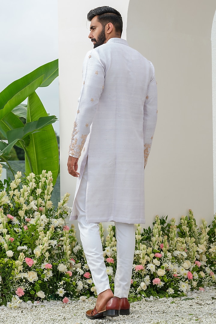 Light Purple Raw Silk Hand Embroidered Kurta Set by Amrit Dawani at Pernia's Pop Up Shop