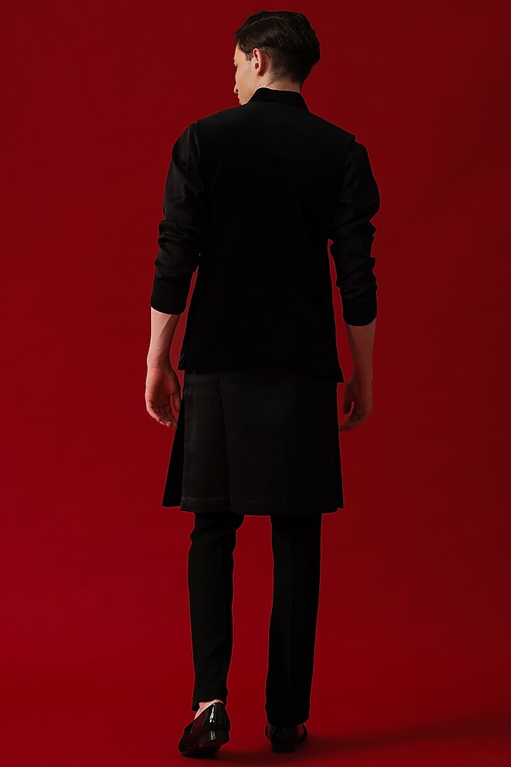 Black Velvet Embroidered Bundi Jacket Set by Amrit Dawani at Pernia's Pop Up Shop