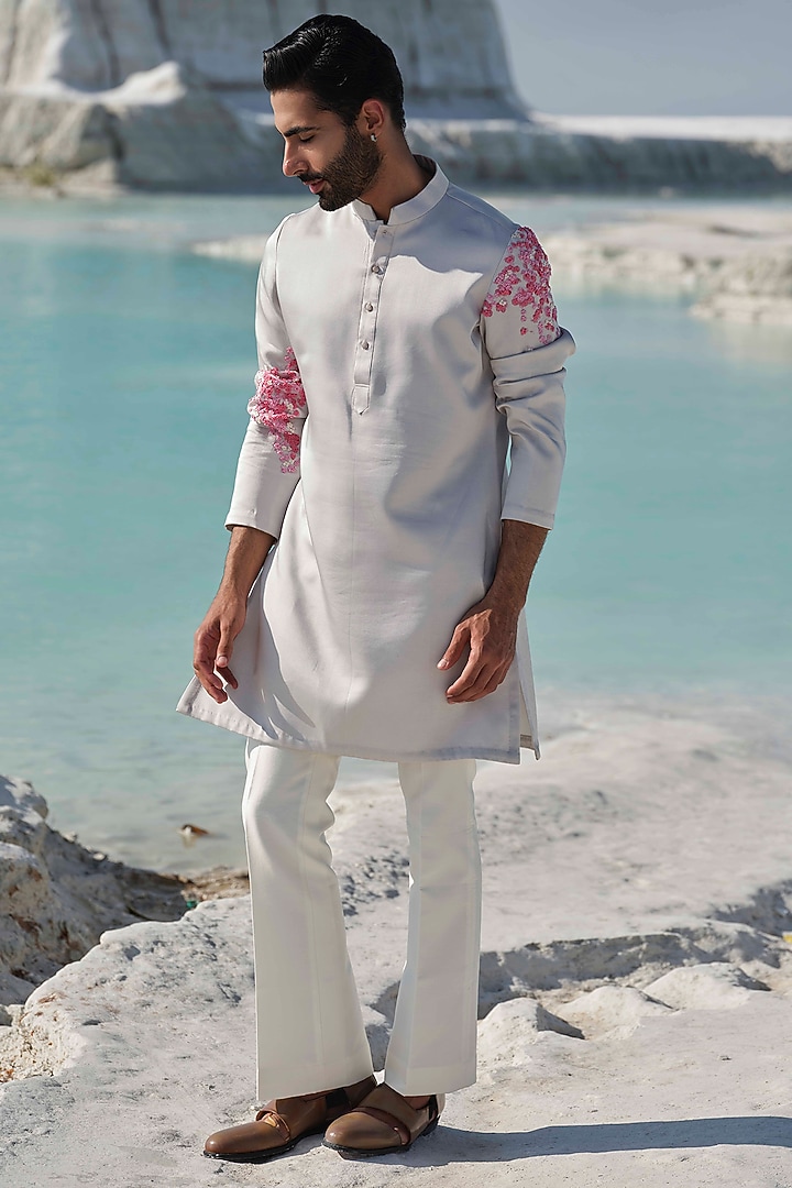 Blush Pink Organza Handpainted & Embellished Bundi Jacket Set by Amrit Dawani at Pernia's Pop Up Shop
