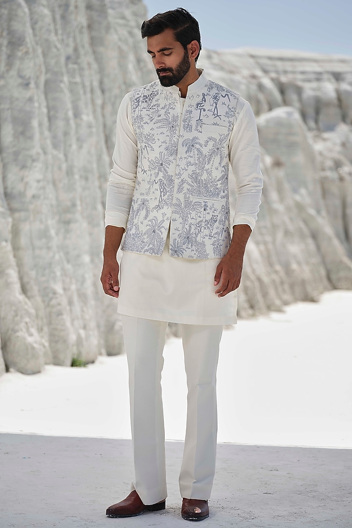Ivory Raw Silk Thread Embroidered Bundi Jacket Set by Amrit Dawani at Pernia's Pop Up Shop
