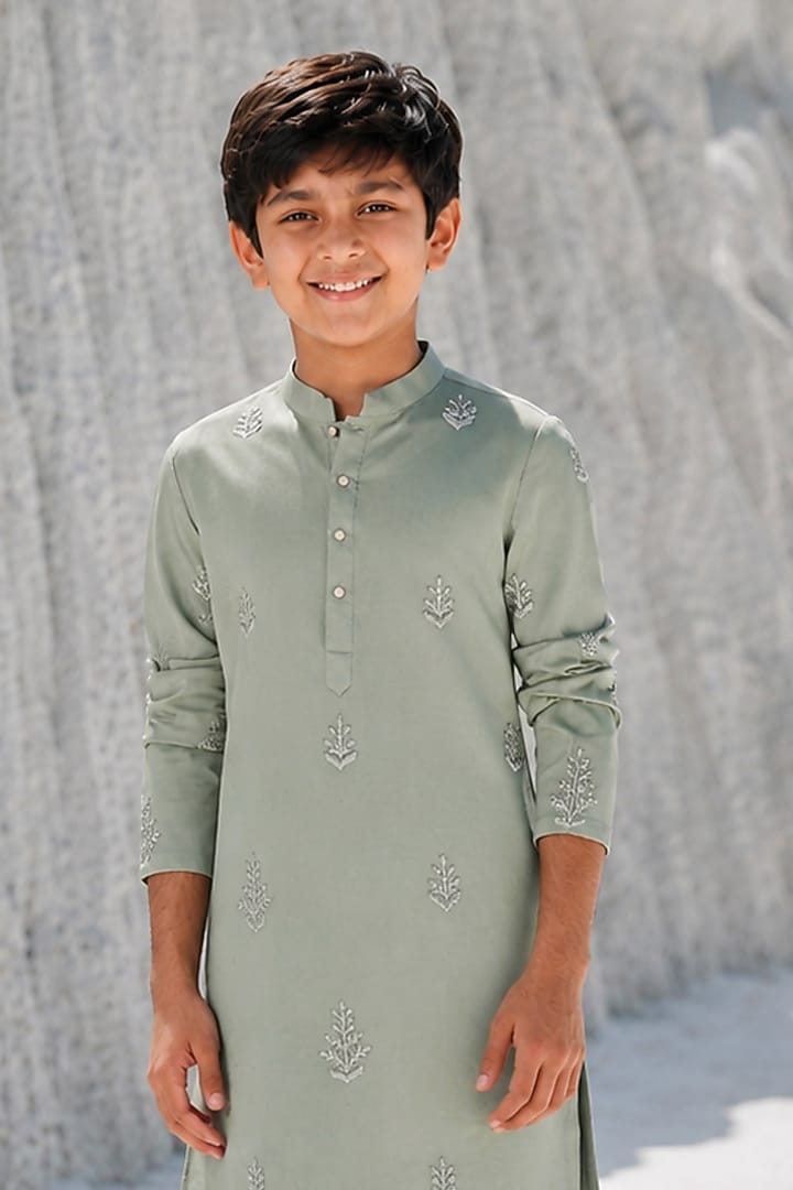 Green Silk Floral Embroidered Kurta Set For Boys by Amrit Dawani Kids at Pernia's Pop Up Shop