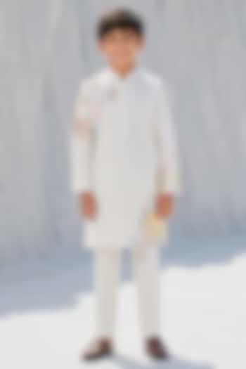 Ivory Modal Silk Hand Embroidered Kurta Set For Boys by Amrit Dawani Kids at Pernia's Pop Up Shop