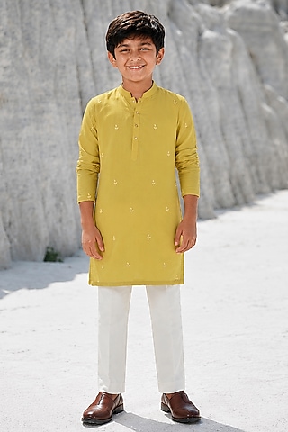 Lime Yellow Cotton Silk Blend Hand Embroidered Kurta Set For Boys by Amrit Dawani Kids