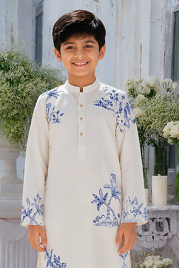 Ivory Modal Silk Hand Painted Kurta Set For Boys by Amrit Dawani Kids at Pernia's Pop Up Shop