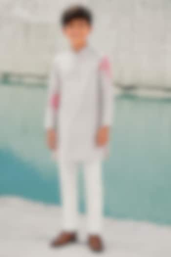 Light Grey Modal Silk Hand Painted Kurta Set For Boys by Amrit Dawani Kids at Pernia's Pop Up Shop