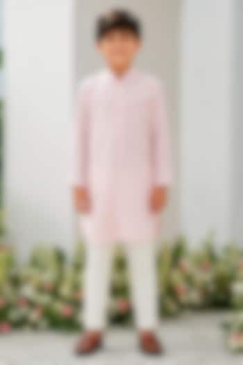 Pink Cotton Silk Blend Short Kurta Set For Boys by Amrit Dawani Kids at Pernia's Pop Up Shop
