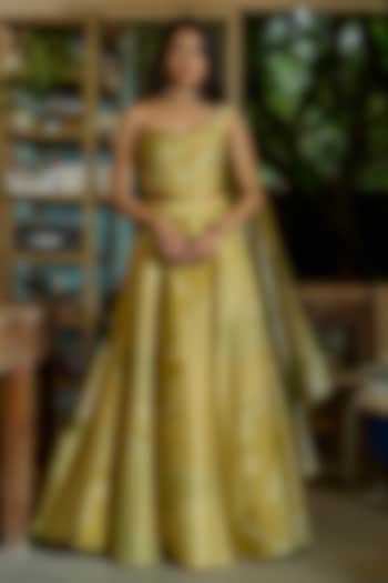 Green & Gold Pure Chanderi Lehenga Set by ANKITA DHARMAN at Pernia's Pop Up Shop