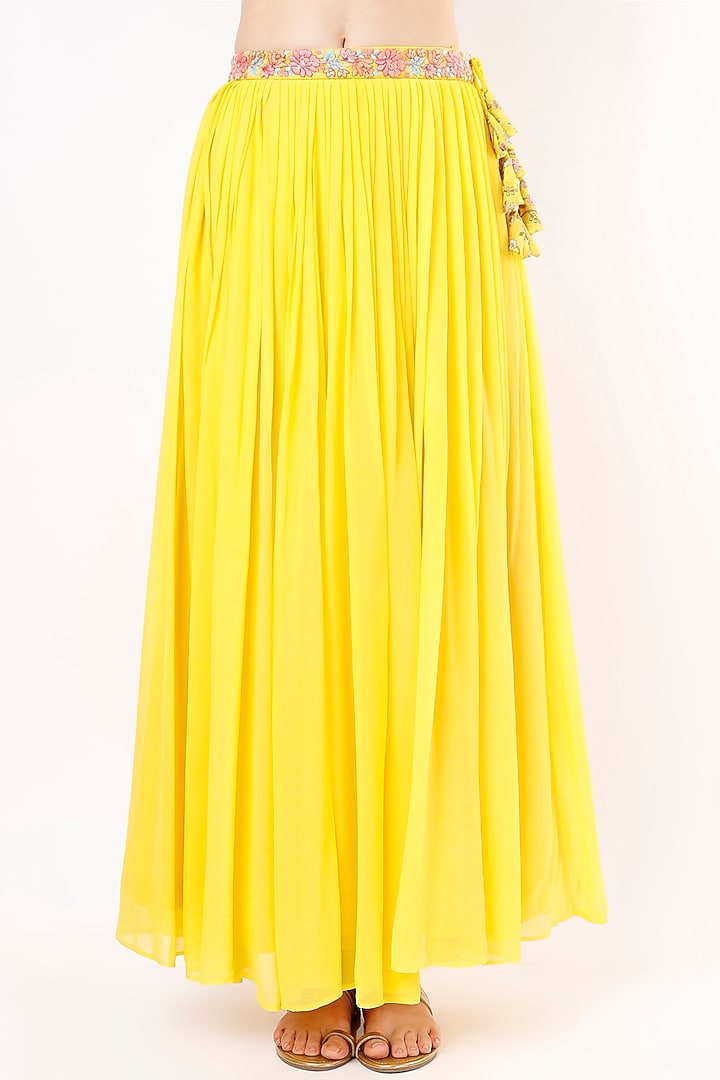 Yellow Georgette Lehenga Set by Agastya The Era Edit at Pernia's Pop Up Shop
