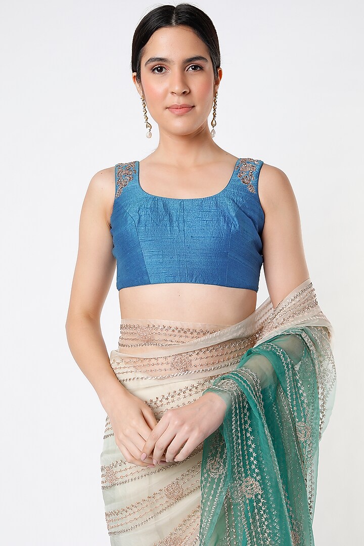 Off White & Sea Green Embroidered Ombre Wedding Saree Set by Architha Narayanam at Pernia's Pop Up Shop