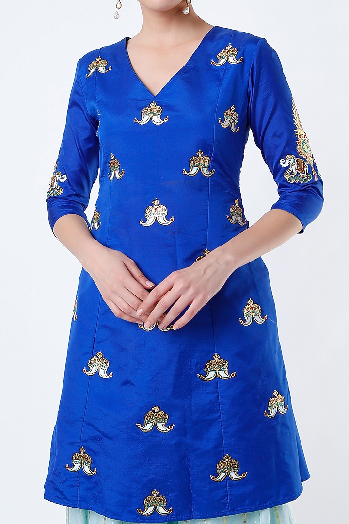 Blue Silk Kurta Set by Architha Narayanam at Pernia's Pop Up Shop