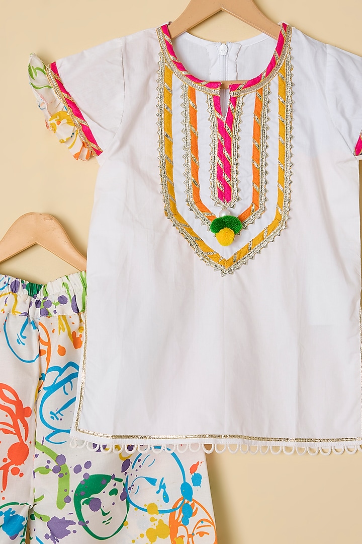 White Cotton Printed Kurta Set For Girls by ATIJAH at Pernia's Pop Up Shop