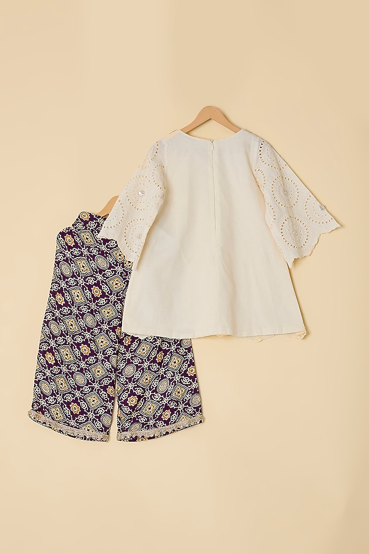 White Cotton Embroidered Kurta Set For Girls by ATIJAH at Pernia's Pop Up Shop