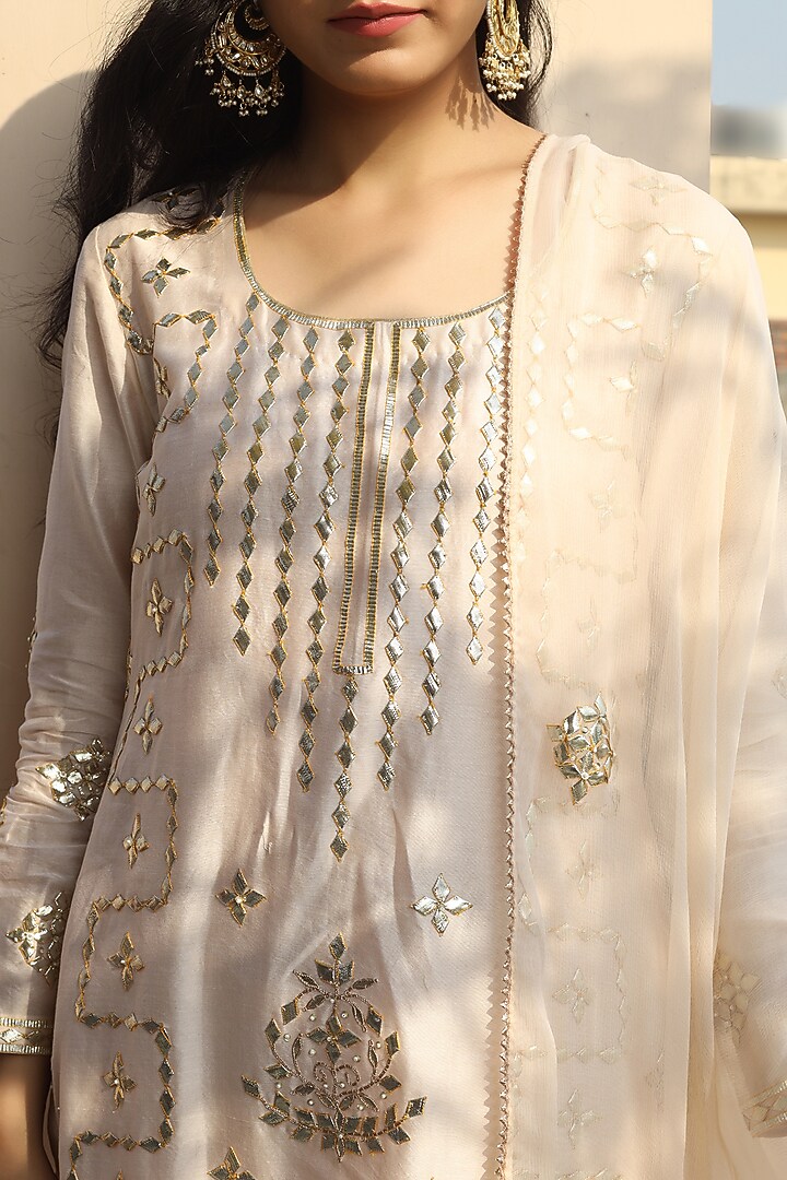 Off-White Gota Embroidered Kurta Set by Atman at Pernia's Pop Up Shop