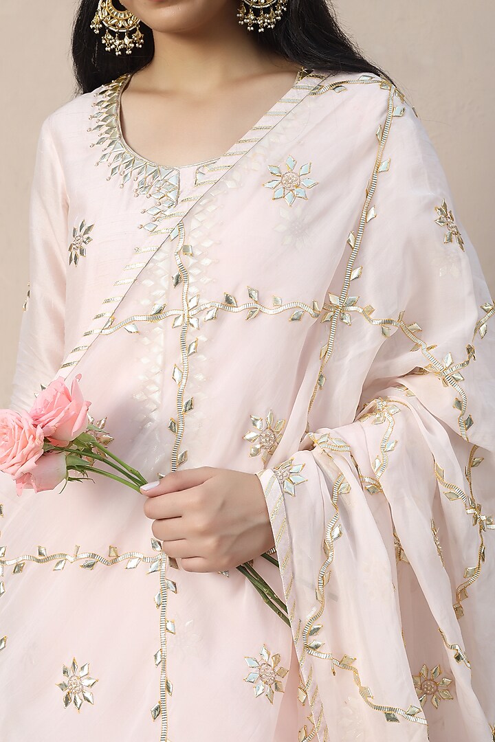 Powder Pink Embroidered Kurta Set by Atman at Pernia's Pop Up Shop
