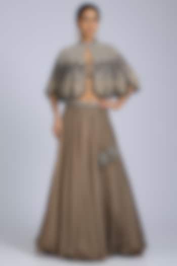 Grey Organza Paneled Cape Set by Amitabh Malhotra at Pernia's Pop Up Shop