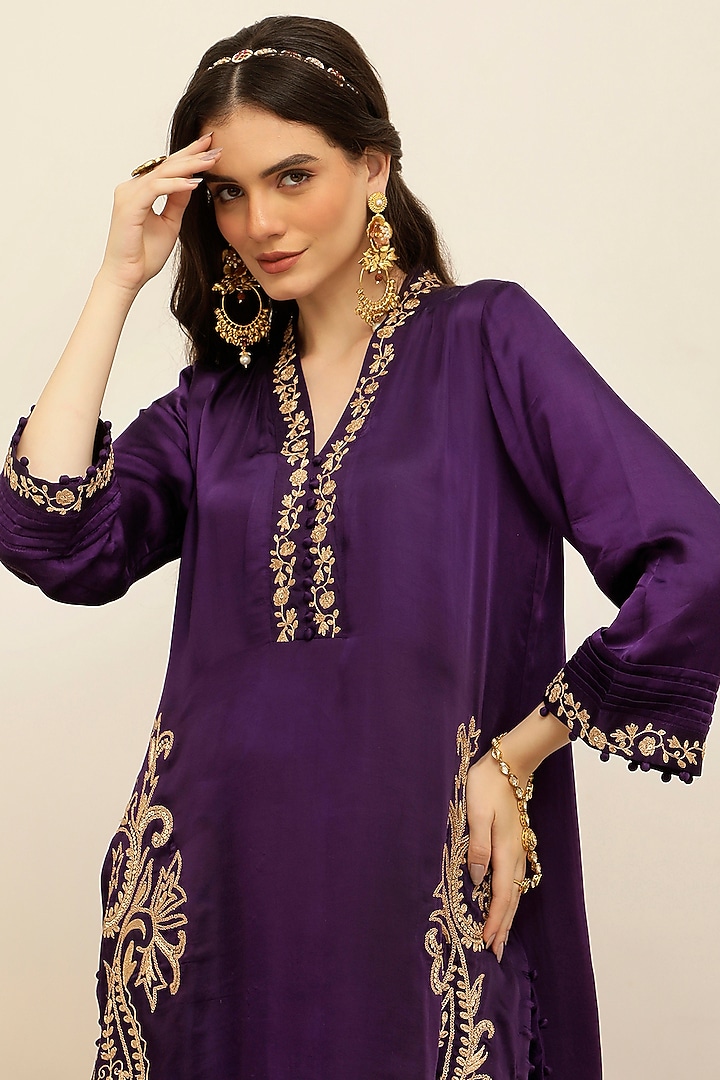Deep Purple Modal Satin Kashmiri Tilla Embroidered Kurta Set by A Touch Of Zari at Pernia's Pop Up Shop