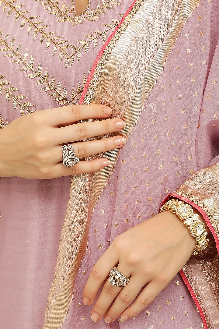 Lilac Silk Chanderi Hand Embroidered Kurta Set by A Touch Of Zari at Pernia's Pop Up Shop