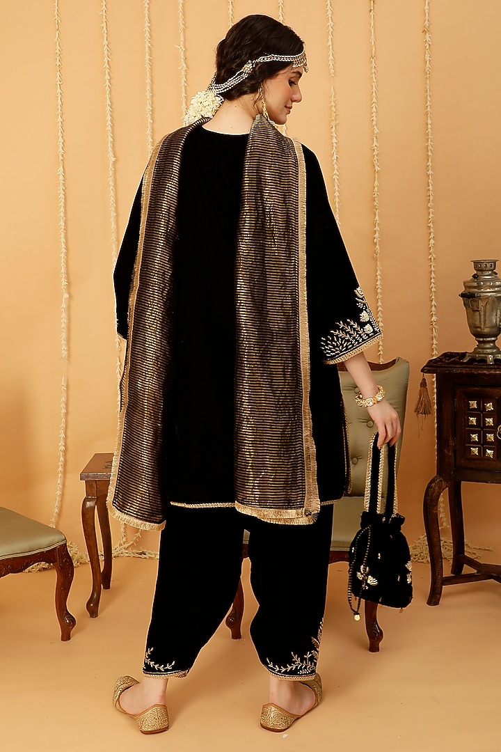 Black Pure Silk Velvet Zardosi Hand Embroidered Kurta Set by A Touch Of Zari at Pernia's Pop Up Shop