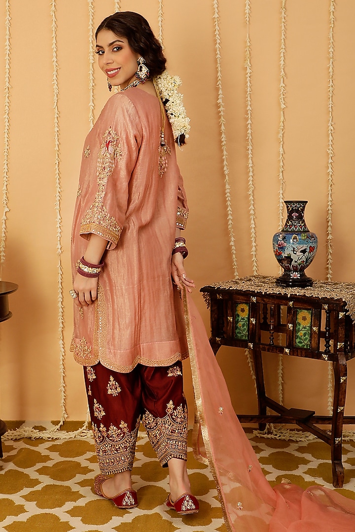 Dusty Pink Chanderi Tissue Zari Embroidered Kurta Set by A Touch Of Zari at Pernia's Pop Up Shop