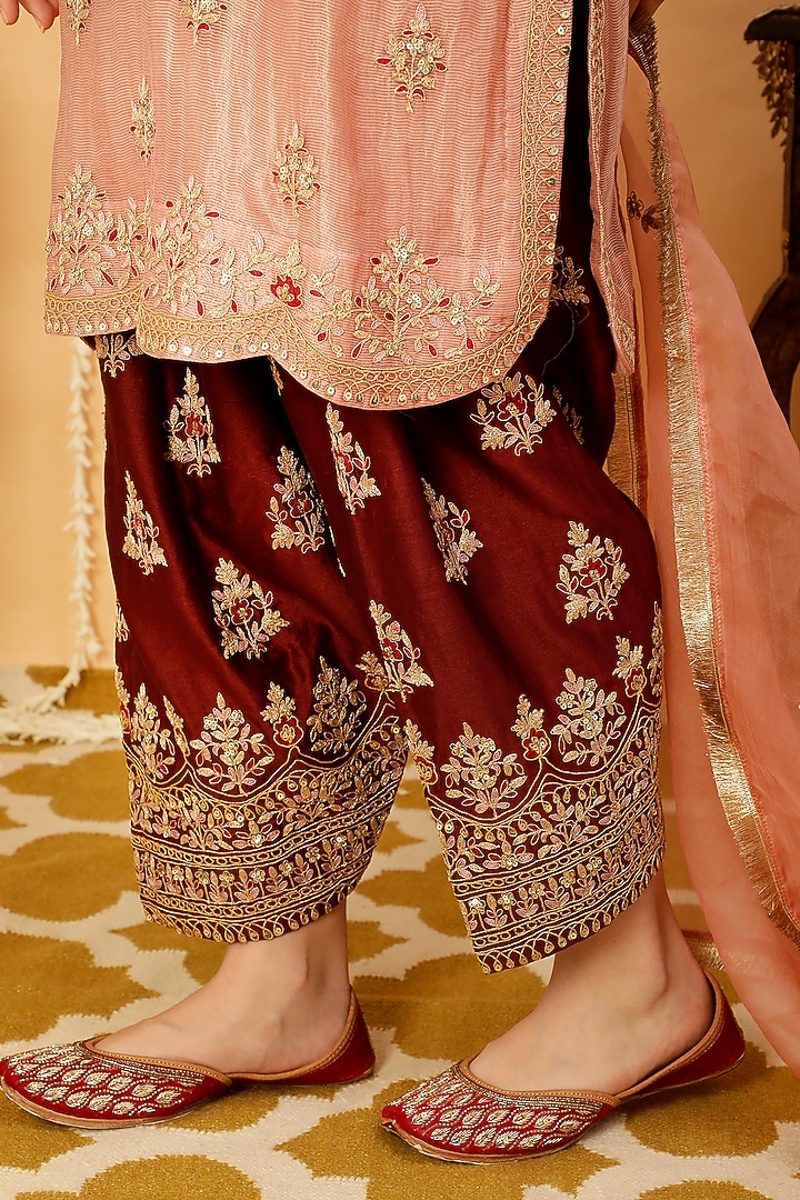Dusty Pink Chanderi Tissue Zari Embroidered Kurta Set by A Touch Of Zari at Pernia's Pop Up Shop