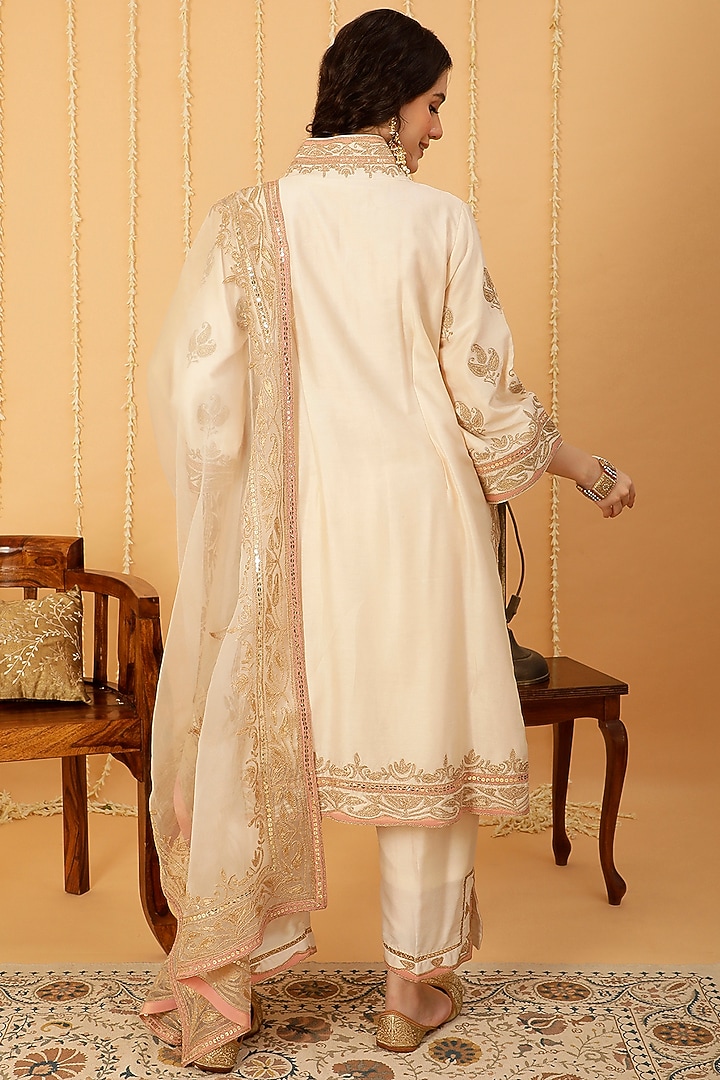 Ivory Silk Chanderi Kashmiri Tilla & Sequins Embroidered Kurta Set by A Touch Of Zari at Pernia's Pop Up Shop