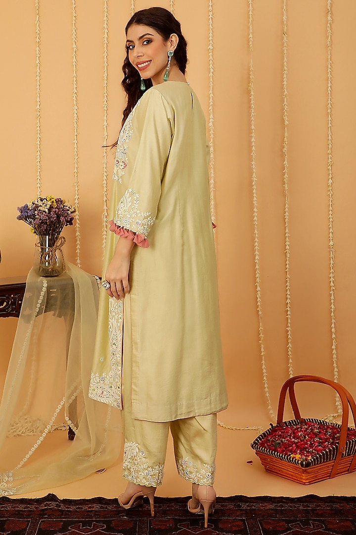 Green Pure Silk Chanderi Floral Embroidered Straight Kurta Set by A Touch Of Zari at Pernia's Pop Up Shop